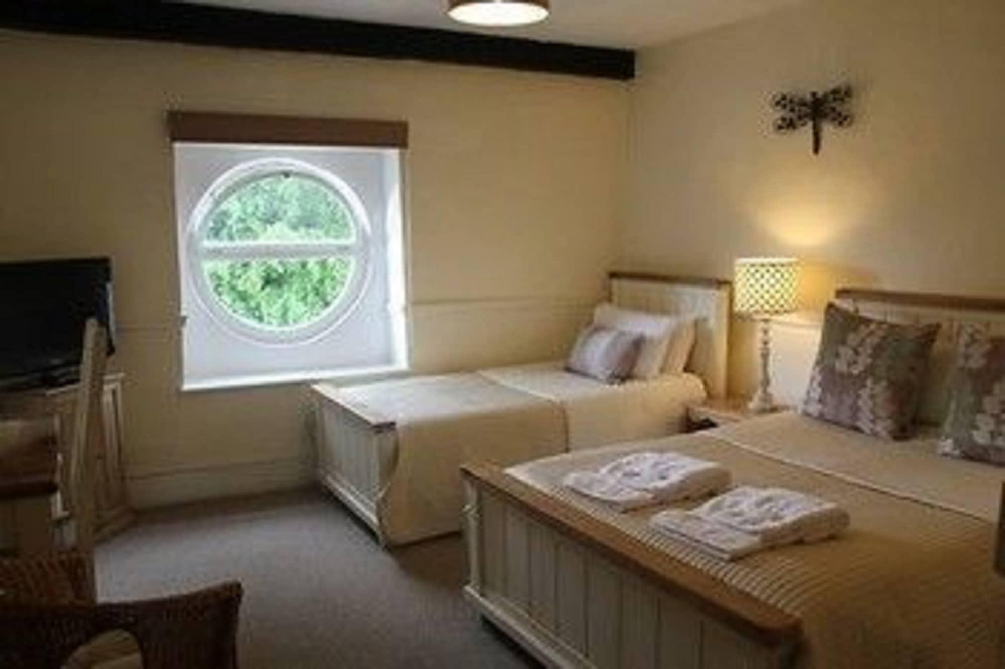 The Coach House Bed & Breakfast Winterbourne Eksteriør bilde